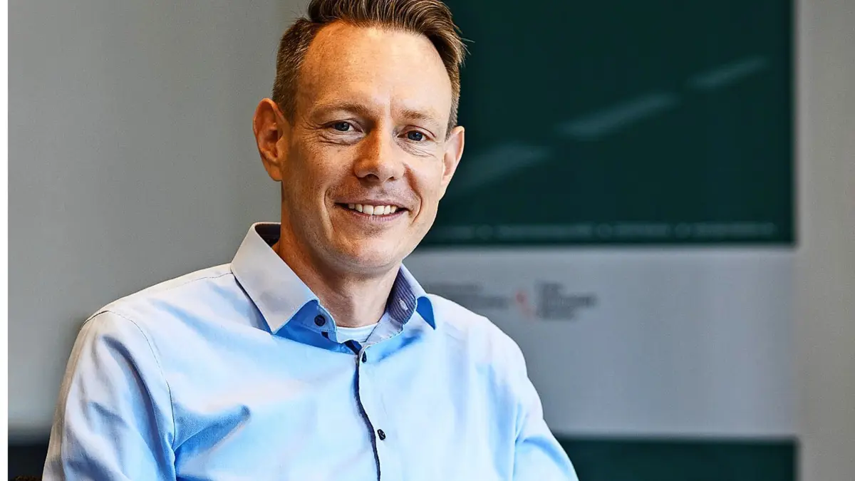 Der 42-Jährige Sebastian Mannl setzte sich mit 25 zu 14 Stimmen gegen seinen Mitbewerber Markus Gericke (Grüne) durch.