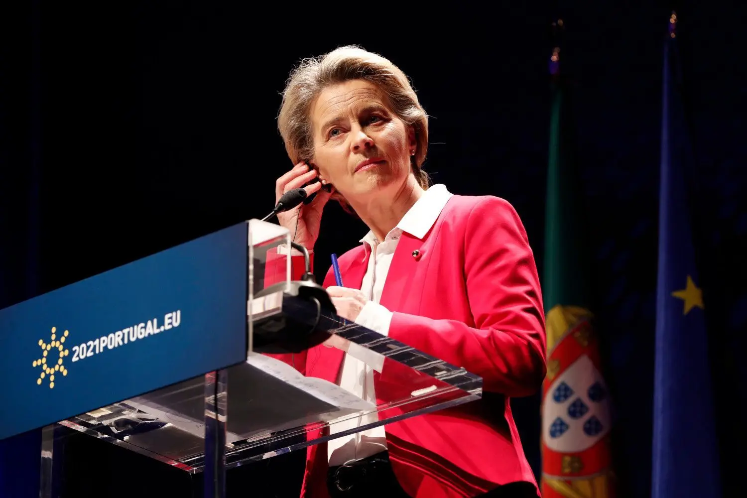 EU-Kommissionschefin Ursula von der Leyen will von Astrazeneca konkrete Lieferzusagen.