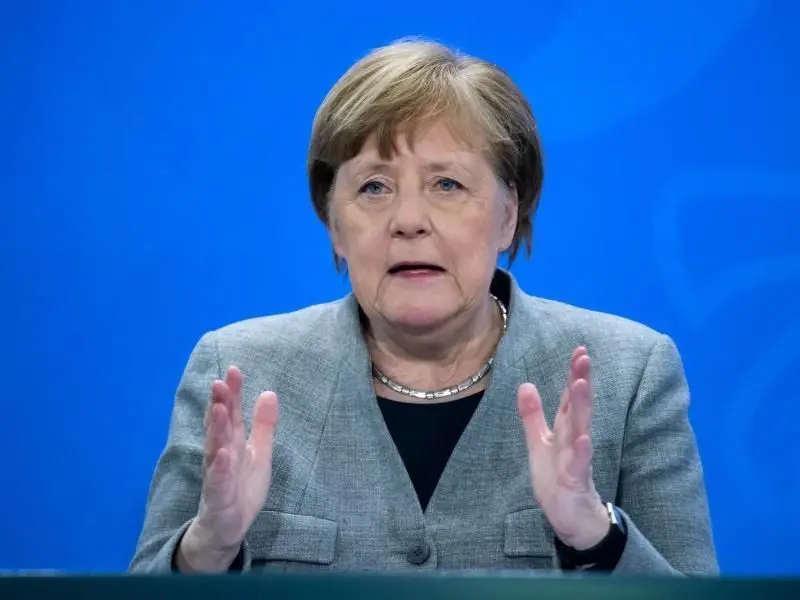 Bundeskanzlerin Angela Merkel (CDU) äußert sich auf einer Pressekonferenz im Bundeskanzleramt. Foto: Bernd von Jutrczenka/dpa-Pool/dpa