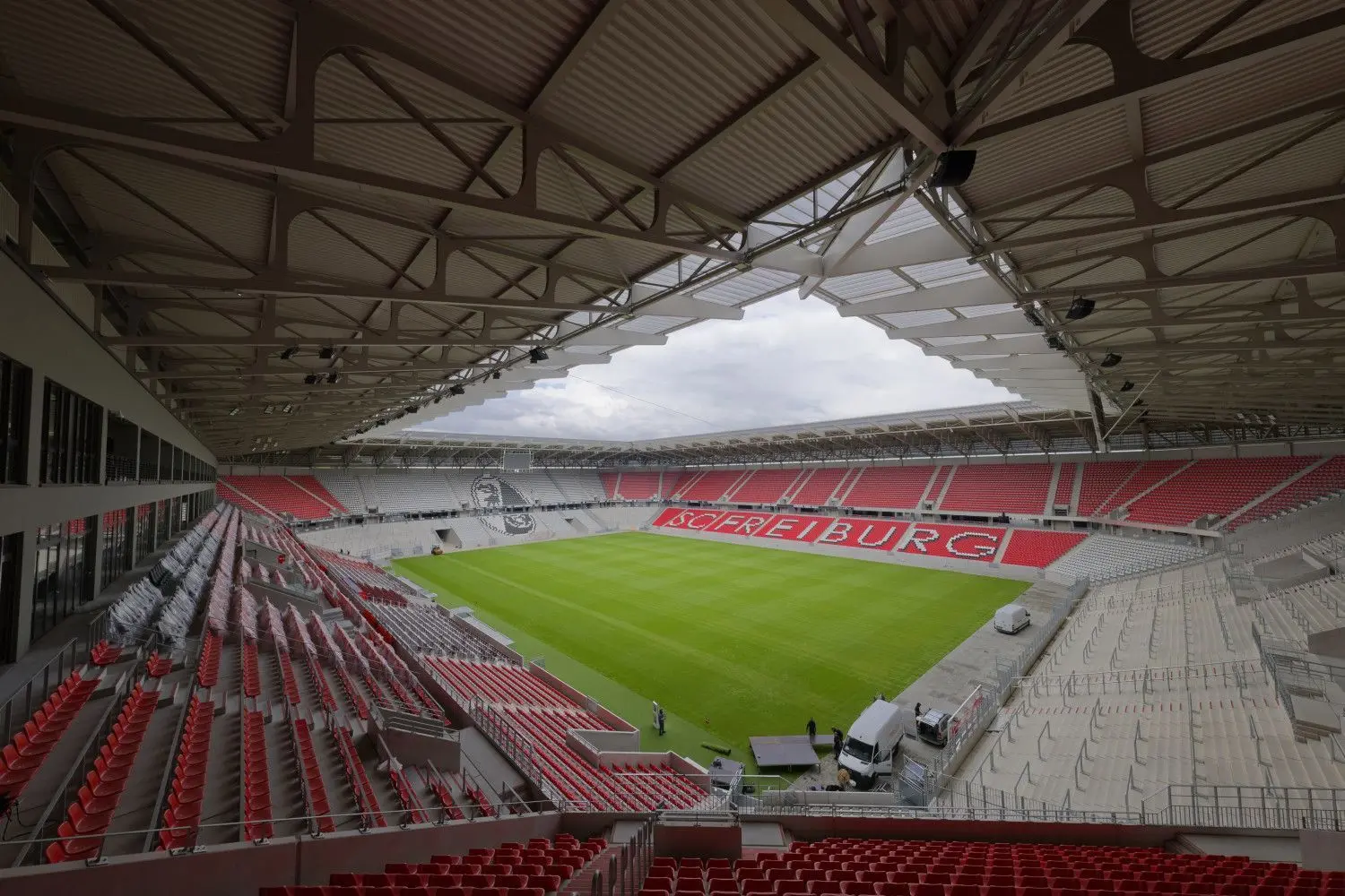 orig. Copyright:  Europapark-Stadion des SC Freiburg  / 310821⇥