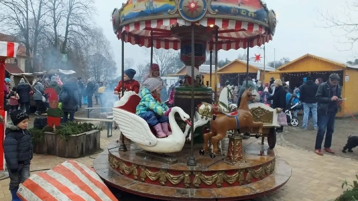 Advent: Das Karussell dreht sich wieder.
Himmelpfort Wichtelmarkt 2018