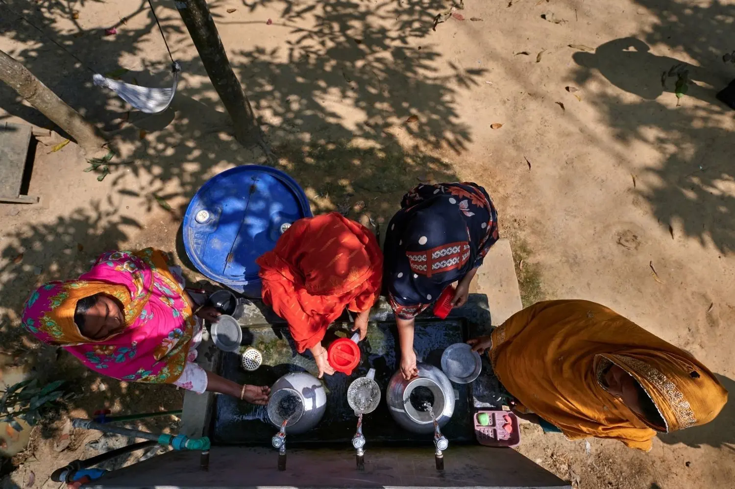 Der Brunnen auf dem Dorfplatz von Ukhiya in der Region Cox‘s Bazar. Die Wasserstelle ist der ganze Stolz der Frauen.