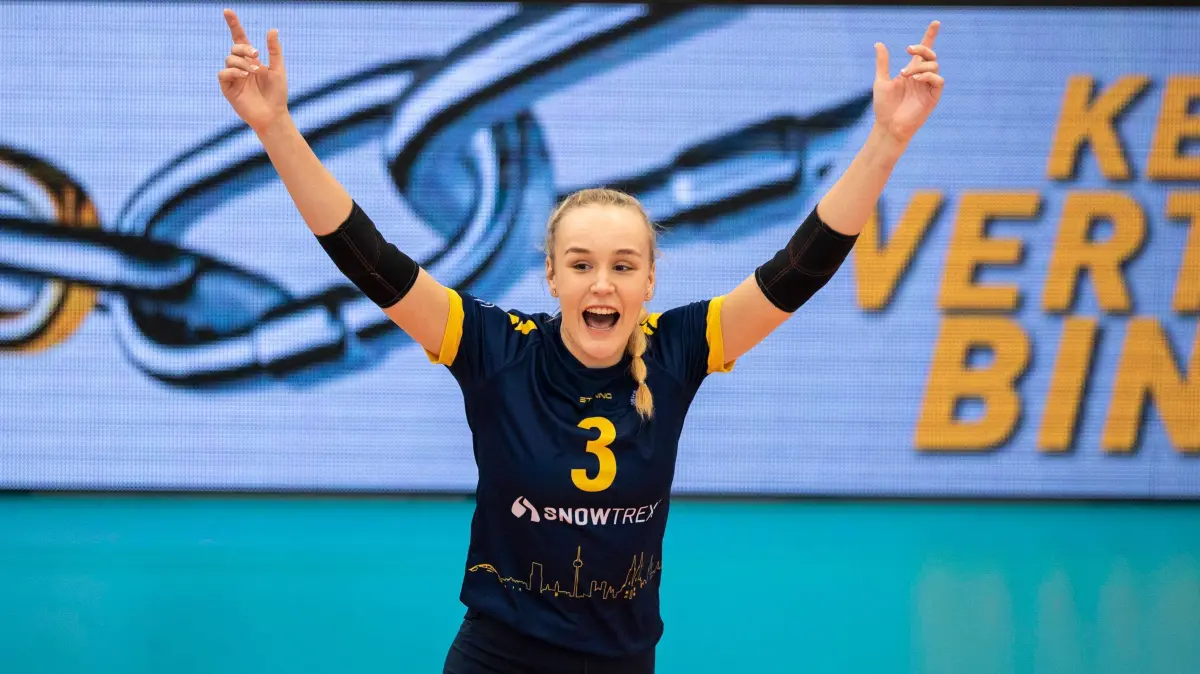2. Bundesliga Frauen Pro: Schwarz–Weiss Erfurt vs. DSHS SnowTrex Köln; 13.04.2024 Viktoria Dörschug ( 3; DSHS SnowTrex K: 2. Bundesliga Frauen Pro: Schwarz-Weiss Erfurt vs. DSHS SnowTrex Köln 13.04.2024 Viktoria Dörschug 3 DSHS SnowTrex Köln 2. Bundesliga Frauen Pro: Schwarz-Weiss Erfurt vs. DSHS SnowTrex Köln Riethsporthalle Erfurt 13.04.2024 *** 2 Bundesliga Women Pro Schwarz Weiss Erfurt vs DSHS SnowTrex Köln 13 04 2024 Viktoria Dörschug 3 DSHS SnowTrex Köln 2 Bundesliga Women Pro Schwarz Weiss Erfurt vs DSHS SnowTrex Köln Riethsporthalle Erfurt 13 04 2024 Copyright: xBEAUTIFULxSPORTS/Duehringx