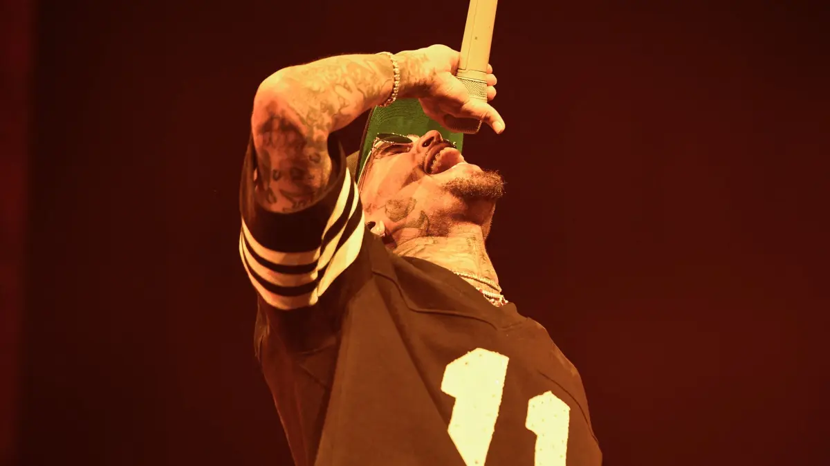 Chris Brown The 11:11 Tour - Las Vegas, NV: LAS VEGAS, NEVADA - AUGUST 03: Chris Brown performs during The 11:11 Tour at T-Mobile Arena on August 03, 2024 in Las Vegas, Nevada. Mindy Small/Getty Images/AFP (Photo by Mindy Small / GETTY IMAGES NORTH AMERICA / Getty Images via AFP)