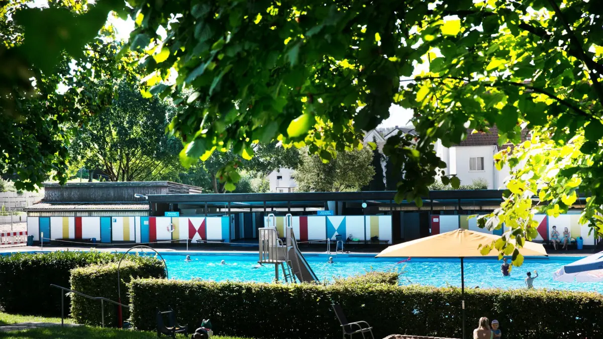 Kiosk von Ingrid Eisele im Freibad Neuhausen.
