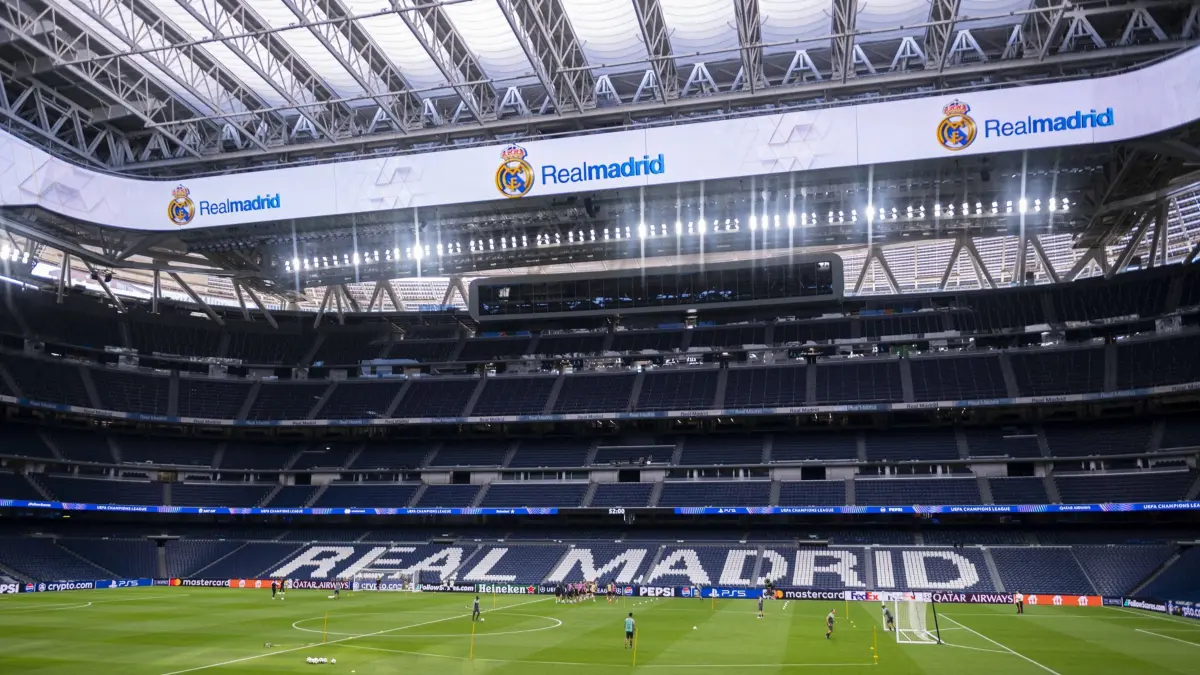 - UEFA Champions League - Champions League 2024/25 League Phase MD1: VfB Stuttgart Pitch Walk and press conference, PK, Pressekonferenz A general view of the empty stadium while Stuttgart players training during the VfB Stuttgart Pitch Walk and Press Conference ahead of their UEFA Champions League football match against Real Madrid at Estadio Santiago Bernabeu on September 16, 2024 in Madrid, Spain. Madrid Spain PUBLICATIONxNOTxINxFRAxUK Copyright: xIPAxSport/ABACAx