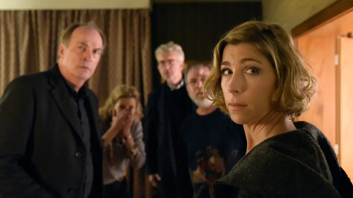 Zwischen Fred (Herbert Knaup), Linda (Leslie Malton), Jakob (Dominic Raacke), Joschi (Joachim Król) und Franziska (Brigitte Zeh) gibt es Klärungsbedarf. Mitten ins möglicherweise reinigende Gewitter klingelt es an der Tür.