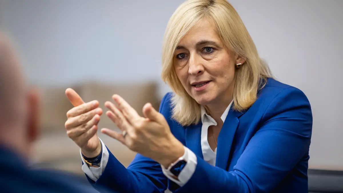 Nina Warken (CDU), Bundesministerin fuer Gesundheit, aufgenommen im Rahmen eines Interviews in Berlin, 10.09.2025.