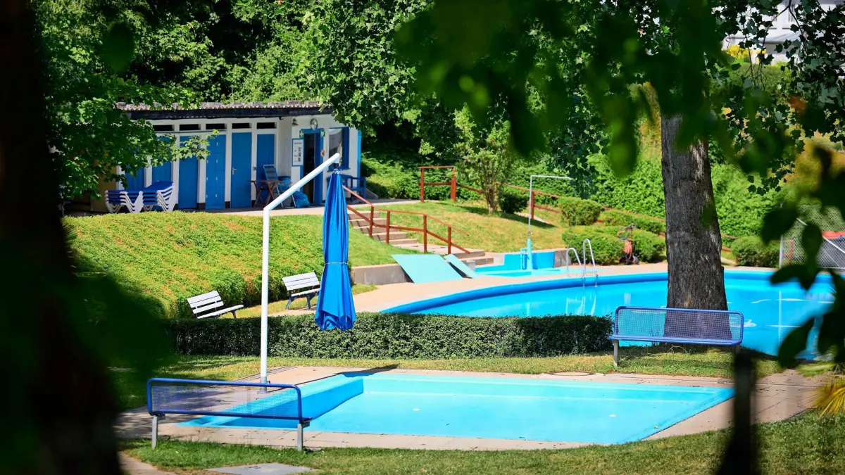 Weinstadt-Strümpfelbach, DEU, 23.05.2025
Freibad in Strümpfelbach.
No model release. Kein Einverständnis für Werbung, keine Weitergabe an Dritte.
