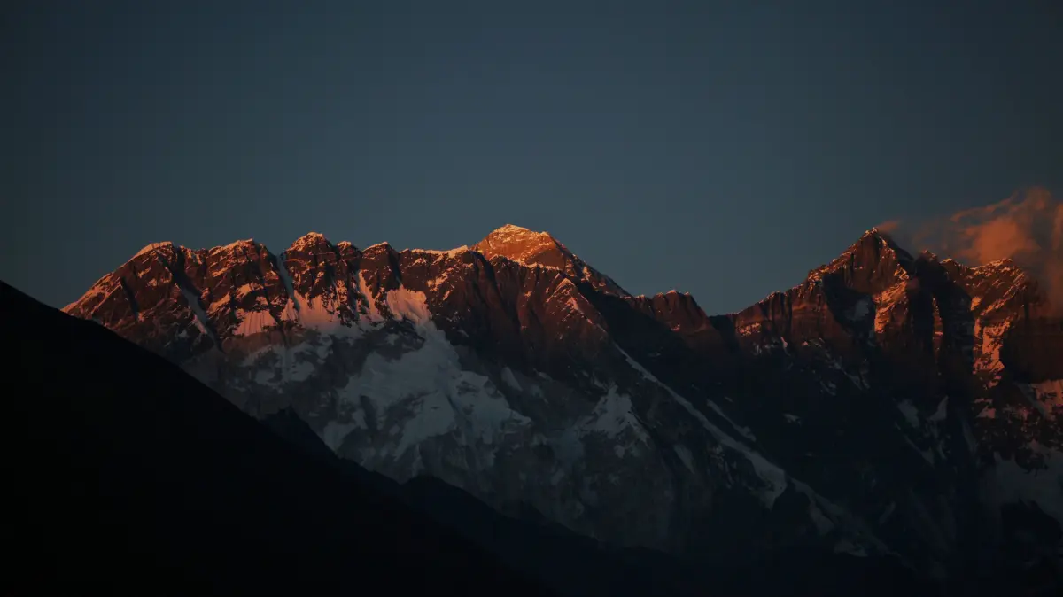 Der Lhotse I bei Nepal und China landet auf Platz 4 der größten Berge der Welt.