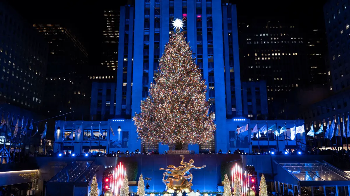 Wie feiern eigentlich die Amerikaner ihr Weihnachtsfest? Wir haben für euch alle Informationen über die Bräuche und Tradition in diesem Artikel zusammengefasst.