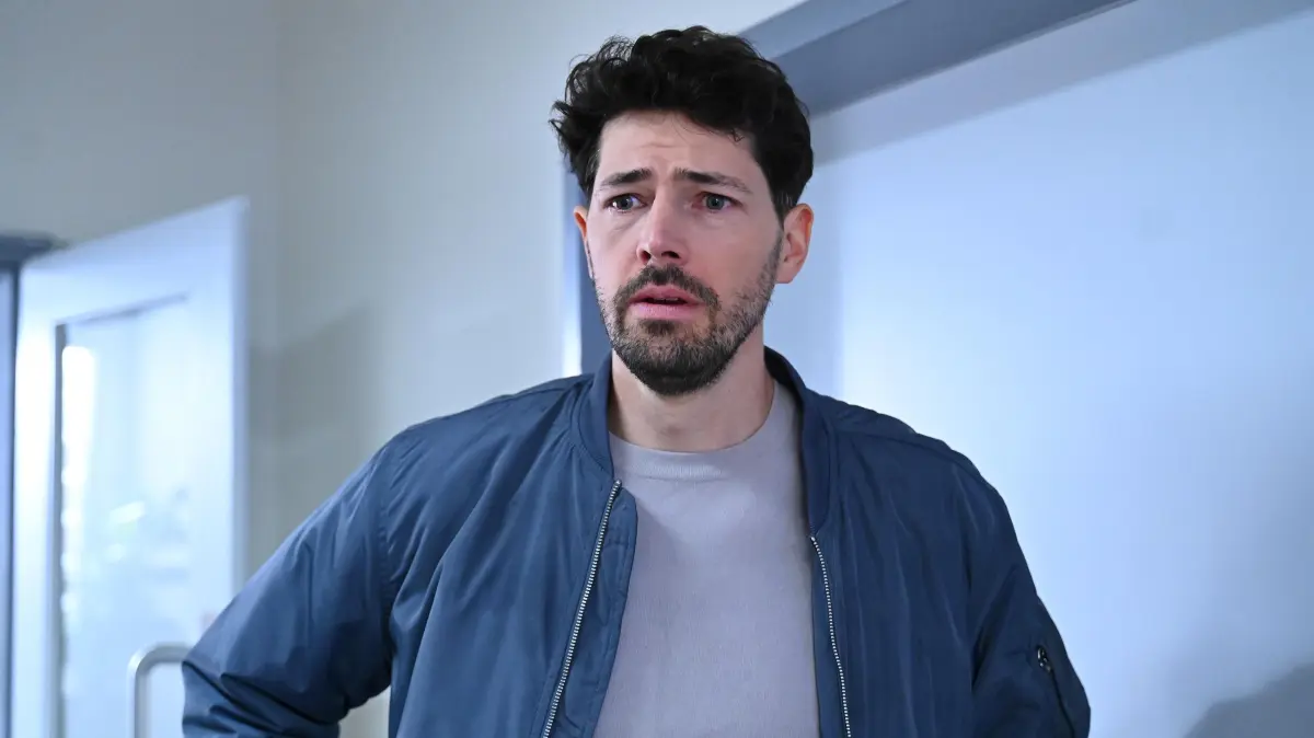Jan (Daniel Noah) hat einen Zwillingsbruder, der nun für Ärger sorgt.