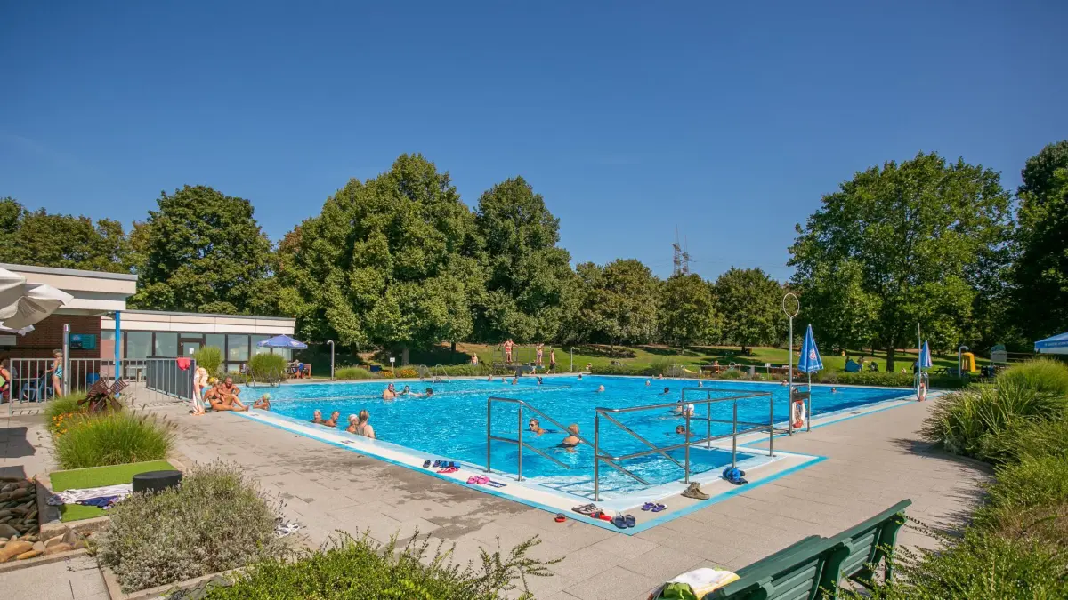 foto: roberto bulgrin 06. 09. 2023 Deizisau, Freibad
