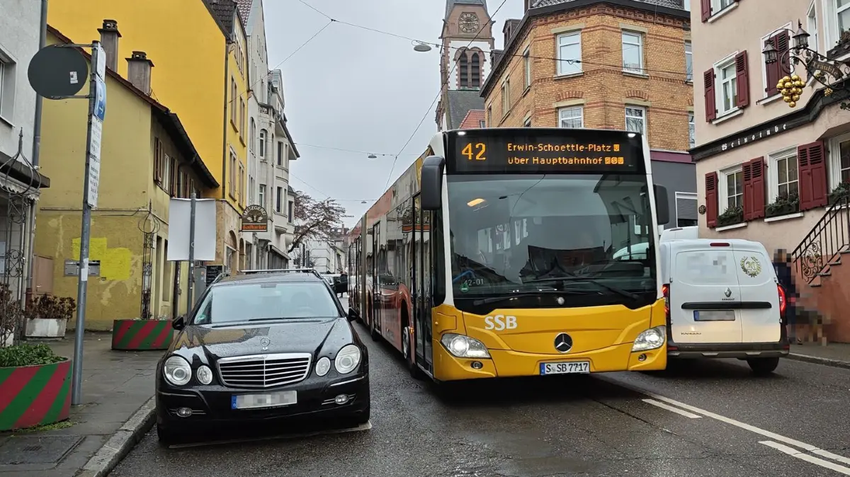 In der Gablenberger Hauptstraße geht es oft eng zu. Die Bürgerinitiative fordert daher Tempo 30.