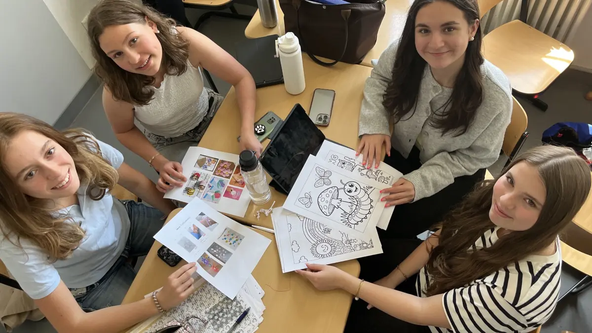 Projekt Frei-Day: Schülerinnen des St.-Paulusheim-Gymnasium in Bruchsal tüfteln an einem Freizeitprogramm für geflüchtete Kinder.