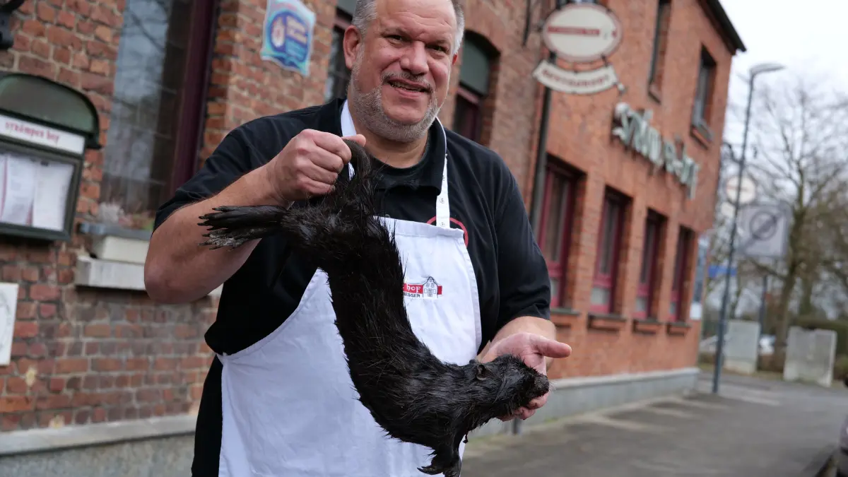 Johannes Siemes bietet Nutria-Kochkurse in seinem Lokal in Meerbusch an.