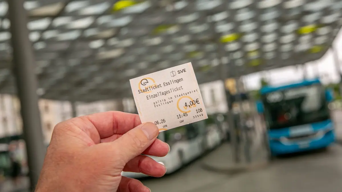 Für die gemeinsame Ratsfraktion von Linke und FÜR ist die Abschaffung des Stadttickets keine Option.