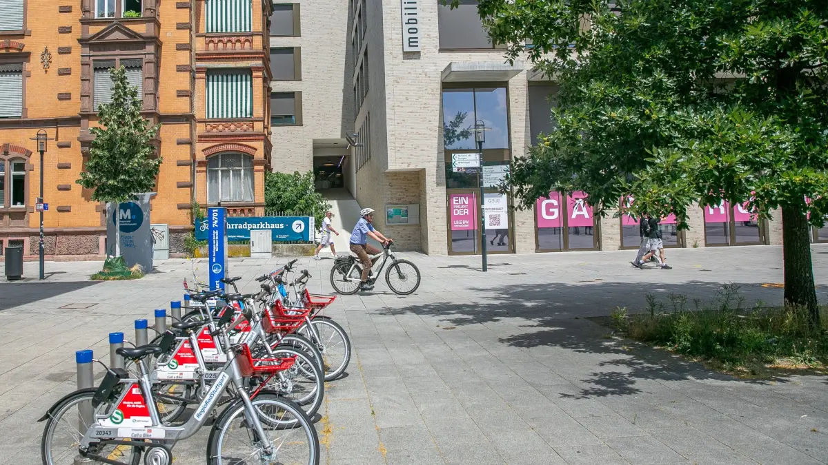 foto: Roberto Bulgrin
23. 06. 2026
Esslingen, Bahnhof, Mobilitaetsstation, Fahrradparkhaus