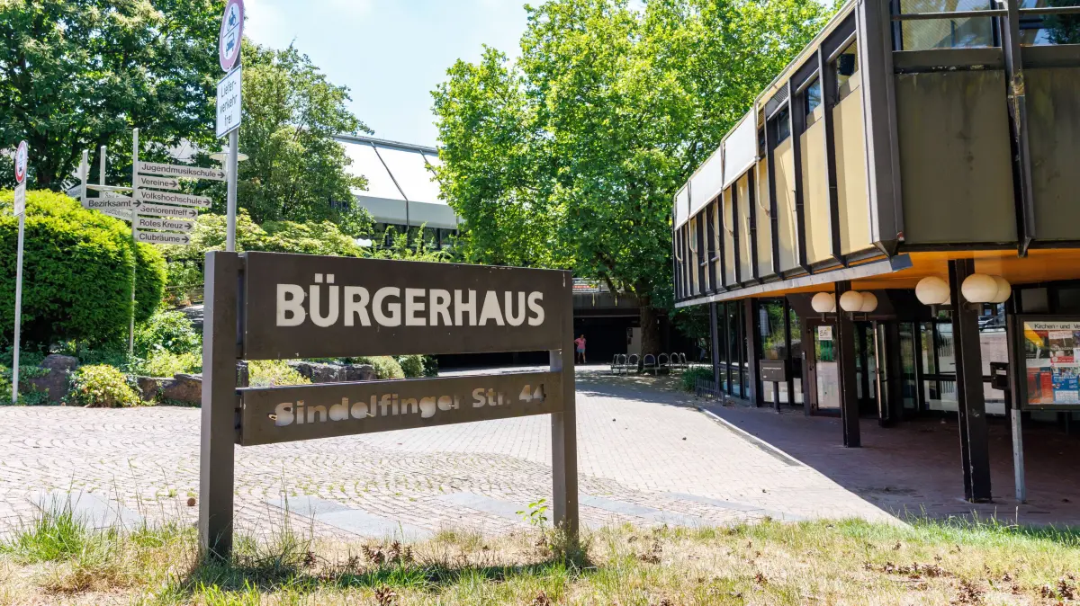 Bürgerhaus Maichingen: Maichingen, Bürgerhaus soll für 33 Millionen saniert werden.