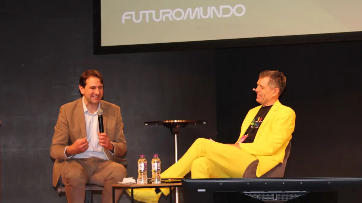 Kultusminister Andreas Jung und Futuromundo-Mitgründer Leonard Sommer