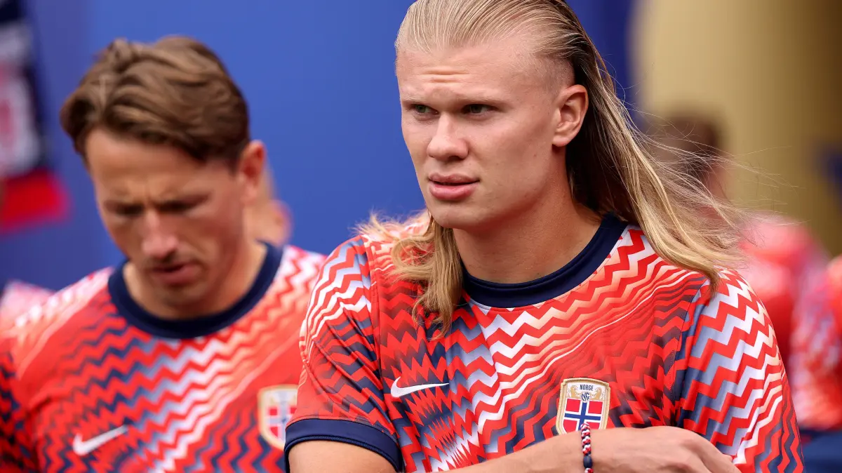 Norway v France: Group I - FIFA World Cup 2026: FOXBOROUGH, MASSACHUSETTS - JUNE 26: Erling Haaland #9 of Norway prepares to warm up before the FIFA World Cup 2026 Group I match between Norway and France at Boston Stadium on June 26, 2026 in Foxborough, Massachusetts. Mattia Ozbot/Getty Images/AFP (Photo by Mattia Ozbot / GETTY IMAGES NORTH AMERICA / Getty Images via AFP)