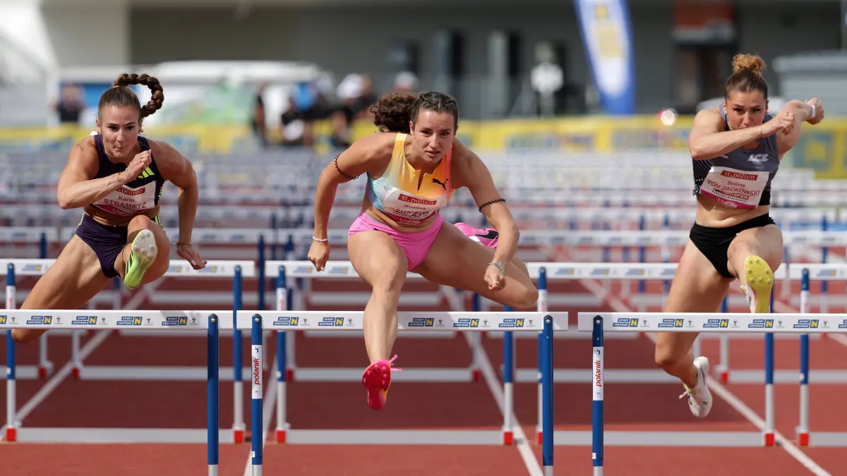ATHLETICS - Liese Prokop Memorial ST. POELTEN,,04.JUN.26 - ATHLETICS - Liese Prokop Memorial, 100m hurdles, women. Image shows Karin Strametz AUT, Rosina Schneider GER and Selina Von Jackowski SUI. PUBLICATIONxNOTxINxAUTxSUIxSWE GEPAxpictures/xWalterxLuger