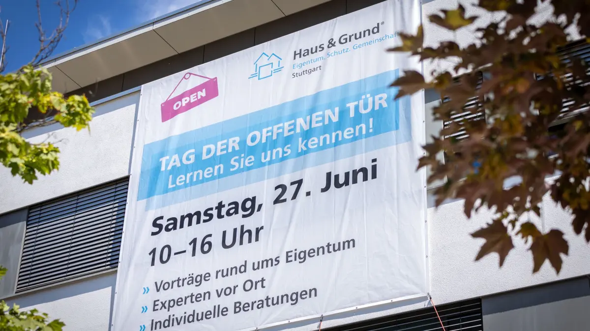 Tag der offnen Tür bei Haus und Grund: Stuttgart, Baden-Württemberg, 27.06.2026:
Tag der offnen Tür bei Haus und Grund
Notiz: No model release. Kein Einverständnis für Werbung, keine Weitergabe an Dritte.