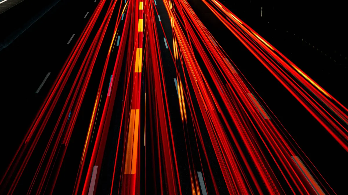 Der Korso schlich nachts über die A81.