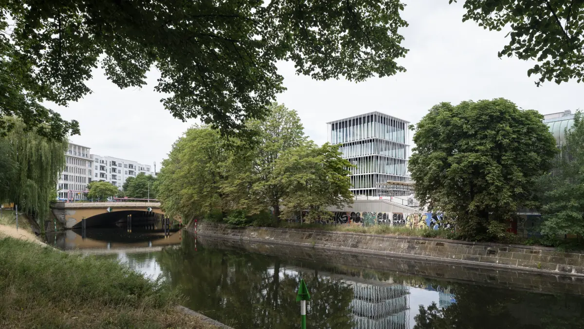 Ebenfalls nominiert: Der Bauhaus-Archiv Tower in Berlin - ein fünfgeschossiger Stahl-Holz-Hybridbau. Geplant und realisiert haben ihn B+G Bollinger und Grohmann Ingenieure.