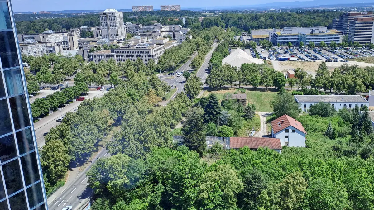 Blick auf die Sternhöhe und das Pressehaus