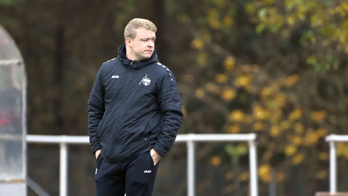 Sichtlich bedient: Für VfL-Trainer Steffen Bohle war dieser Abstieg vermeidbar.