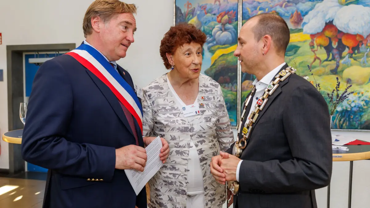 70 Jahre Städtepartnerschaft Pontoise: 70 Jahre Städtepartnerschaft Pontoise- Böblingen – Festakt mit französischen Gästen im Vorfeld des Stadtfestes. Laurent Lambert, Monique Lefebvre, Stefan Belz