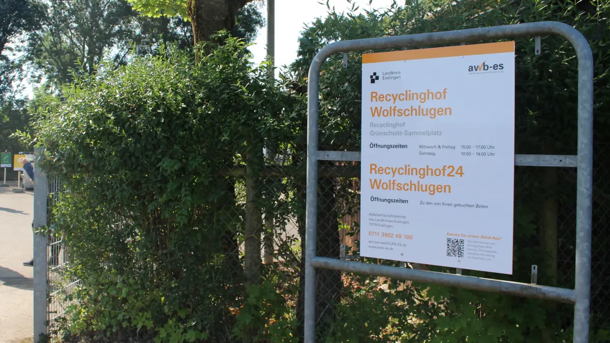 Der Recyclinghof24 ist an 14 Stunden täglich geöffnet -
Endlich nicht mehr Schlange stehen am Samstag: Der Wertstoff- und Grünschnitthof in Wolfschlugen ist ab sofort auch in den Randzeiten zugänglich. Betreiber ist der AWB Abfallwirtschaftsbetrieb Esslingen