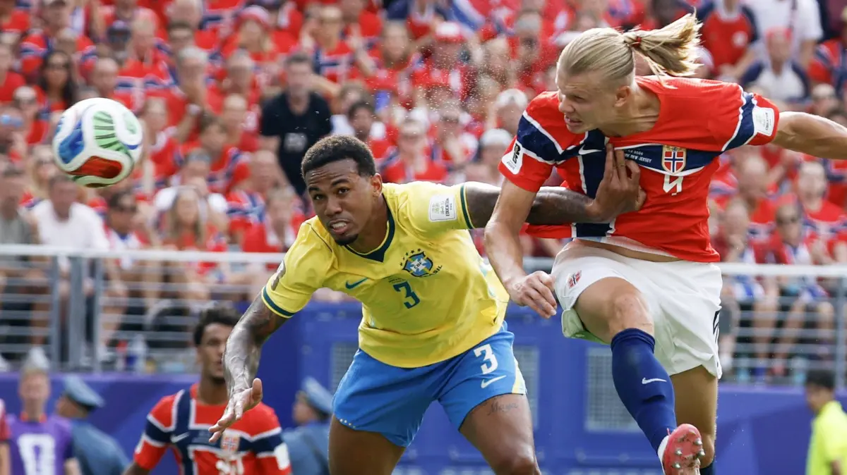 Football: 2026 World Cup Norway s Erling Haaland R scores the team s first goal with a header in the second half of a World Cup round of 16 football match against Brazil at New York/New Jersey Stadium in East Rutherford, New Jersey, on July 5, 2026. PUBLICATIONxINxAUTxBELxBIHxBULxCZExDENxESTxFINxFRAxGEOxGERxGRExHUNxISLxIRLxITAxLATxLTUxLUXxLIExMKDxNORxPORxPOLxROUxSVKxSUIxSRBxSLOxESPxTURxUKxUAExONLY A14AA0005621692P