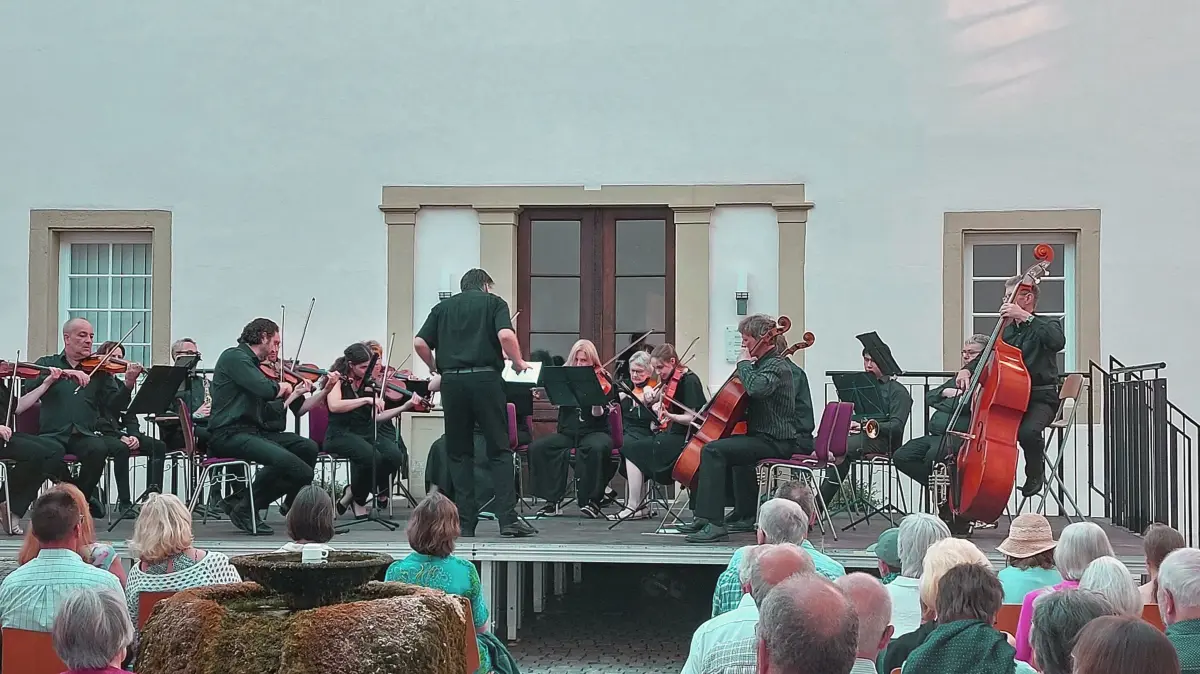 Dätzinger Schloßhofserenade mit dem Ensemble Klangkunstmanufaktur