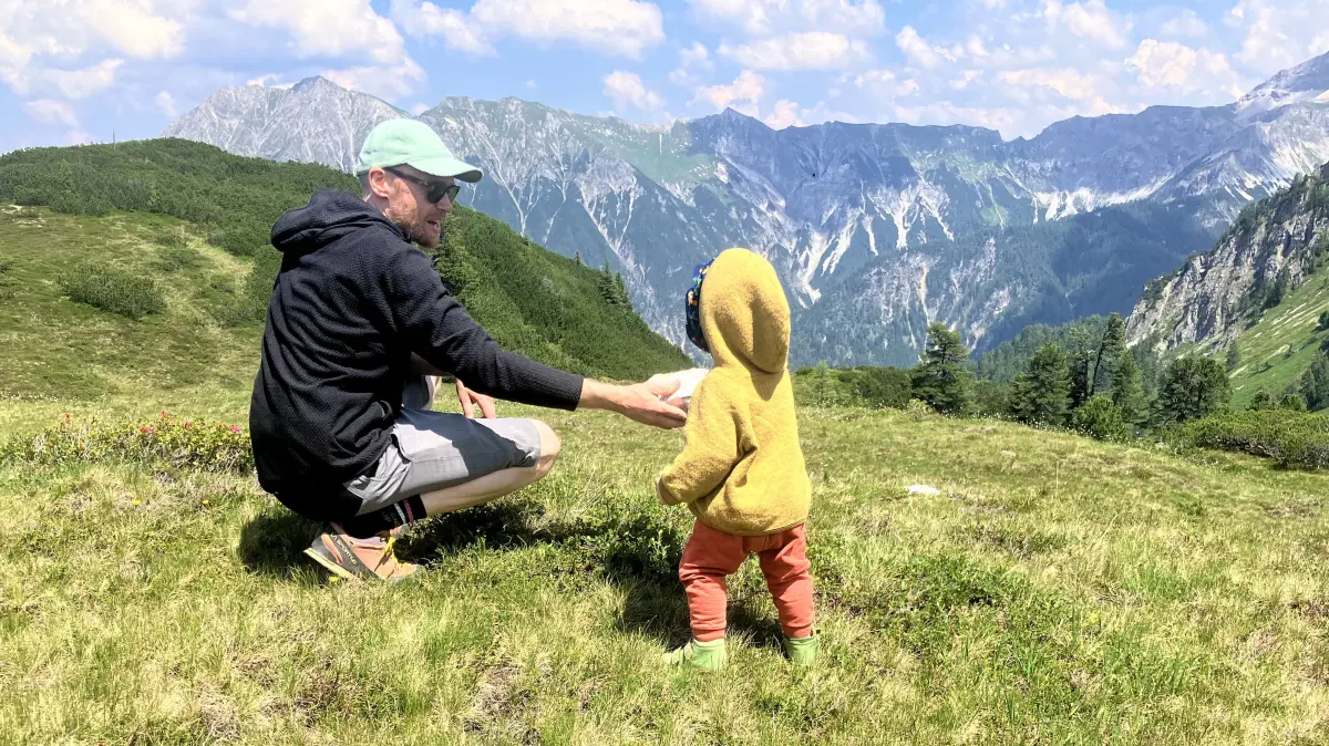 Unser Autor mit seinem Sohn im Urlaub.