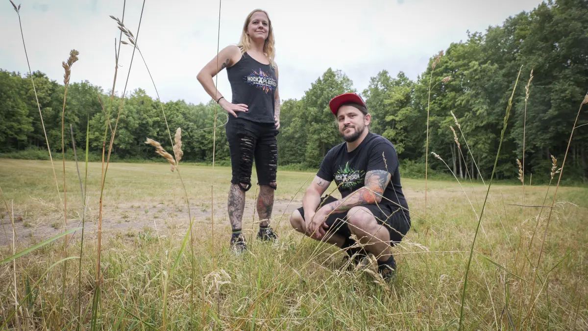 RockXPlosion: Leonberg Warmbronn - Treffen am Warmbronner Waldsportplatz mit den beiden Projektleitern des RockXplosion - Warmbronner Open Airs.