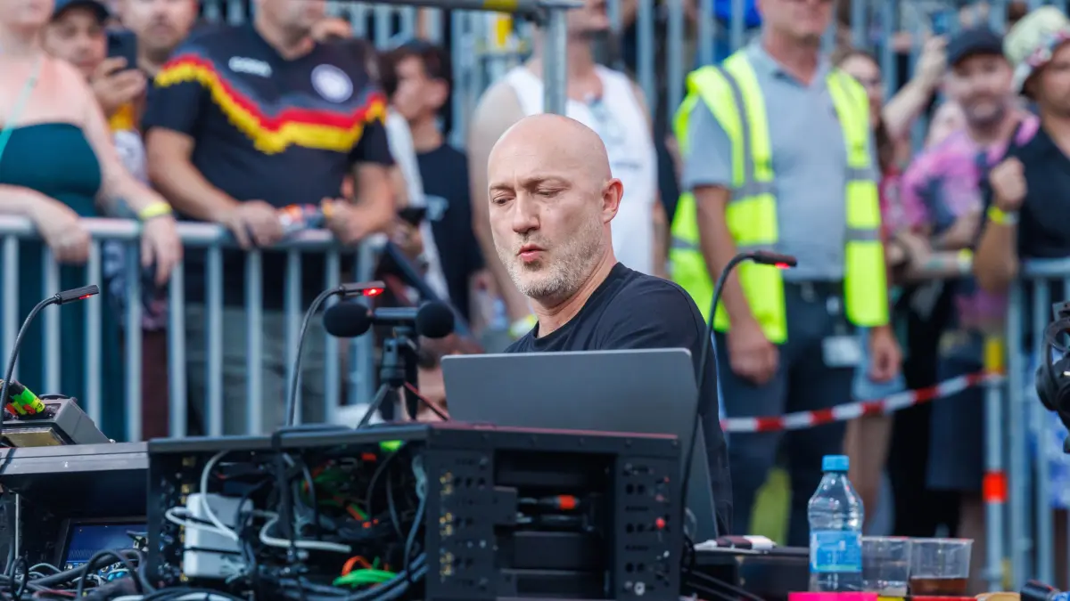 Paul Kalkbrenner : Sindelfingen, Badezentrum, Techno, Konzert, Wet, Wet-Festival, Festival, Elektro, Musik, DJ, Paul Kalkbrenner, Stage, Bühne,