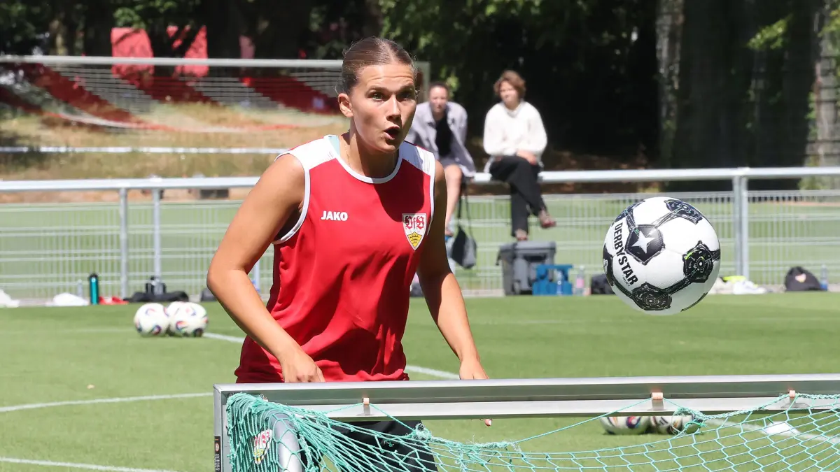 Julia Mickenhagen fällt wochenlang aus.