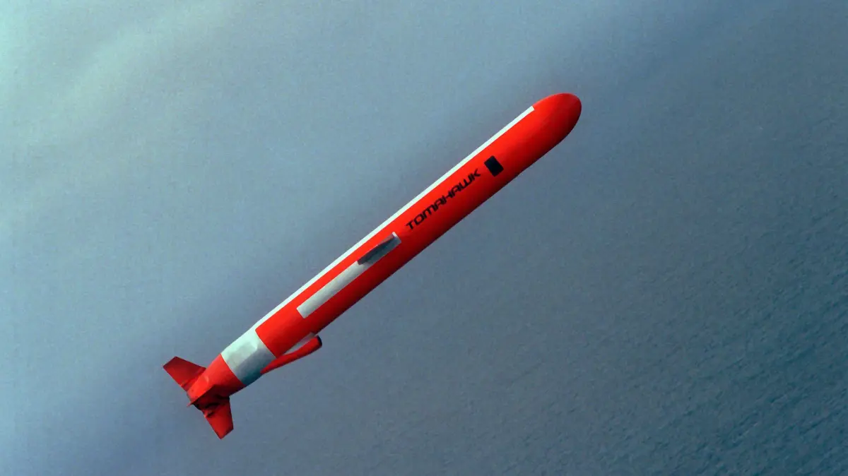 Ein BGM-109 Tomahawk bei einem Testflug über dem Pazifischen Ozean.