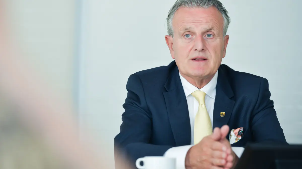 Nopper, Interview: Stuttgart, Rathaus Interview mit dem OB Frank Nopper
