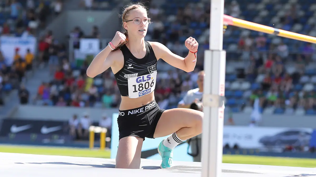 Nr. 1806: Lisa Bender, TSV Baltmannsweiler / 1,65 Meter im 3. Versuch / große Erleichterung
Deutsche Leichtathletik-Meisterschaften der Jugend U20 und U16 in Bochum-Wattenscheid (Lohrheidestadion, 11.07.2026)
Fotograf: Ralf Görlitz
Veröffentlichung nur gegen Honorar und Urhebervermerk. Mit der Honorarzahlung wird ein einfaches Nutzungsrecht erworben. Verwendung außerhalb journalistischer Zwecke nur mit ausdrücklicher Zustimmung des Urhebers.