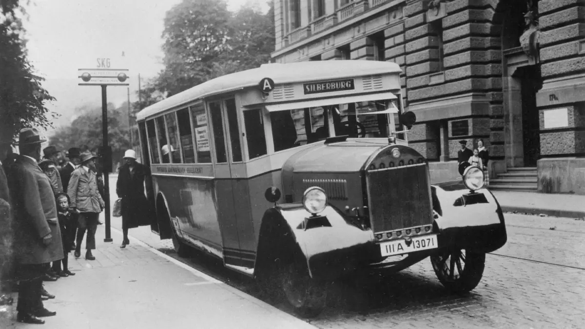 So sah er aus der erste SSB-Bus, der zwischen der Marienstraße und dem Kursaal in Bad Cannstatt verkehrte.