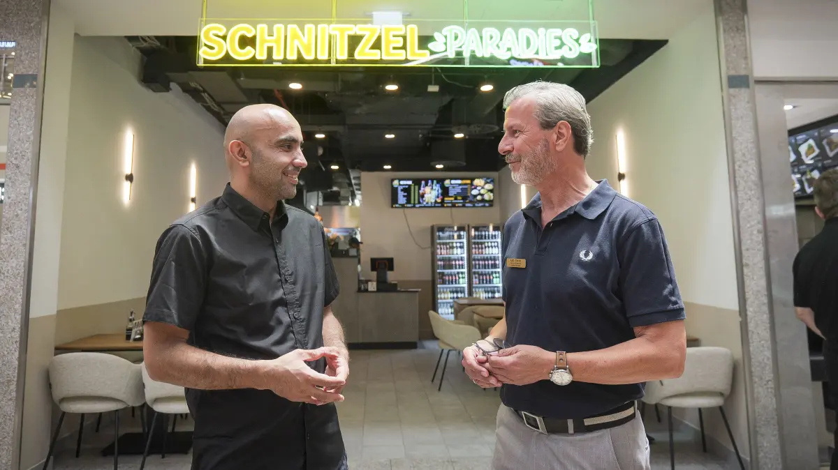 LeoCenter: Leonberg - Rundgang durchs Leocenter mit Center Manager Serge Micarelli