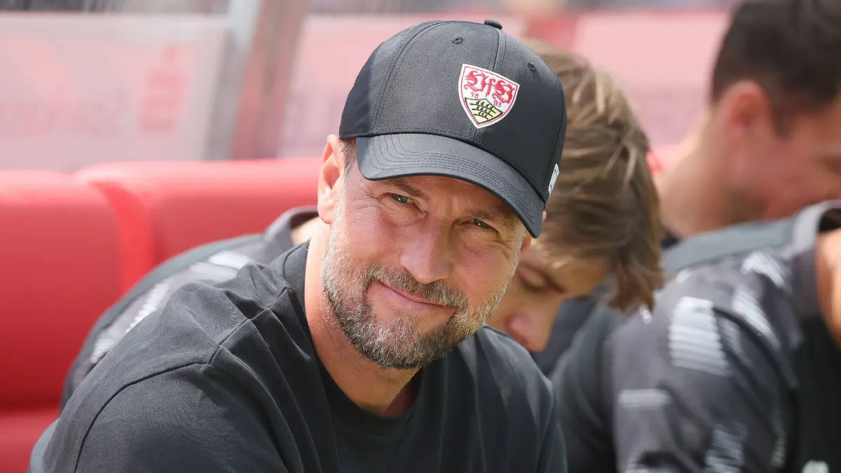 Fußball TSG Balingen vs. VfB Stuttgart : BAU // 19.07.2026, Deutschland, Balingen, Fußball Bundesliga, Saison 2026/2027, Testspiel,
TSG Balingen vs. VfB Stuttgart, Sebastian Hoeneß ( VfB )