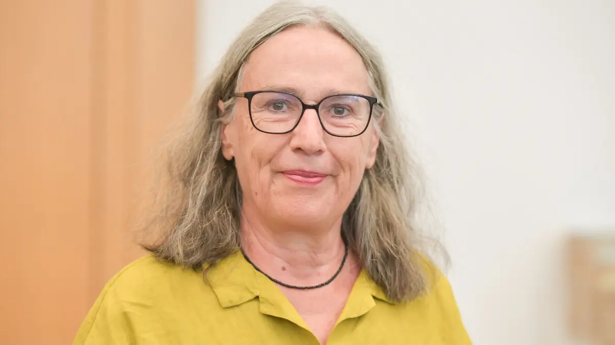 Umfrage, Wohin lenkt Ola Källenius Mercedes? : Stuttgart, Sparkassenakademie Stuttgart
Wege aus der Autokrise – Wohin lenkt Ola Källenius Mercedes?
„Treffpunkt Foyer“ und „StZ im Gespräch“
Umfrage: Im Bild: Ingrid Armbruster