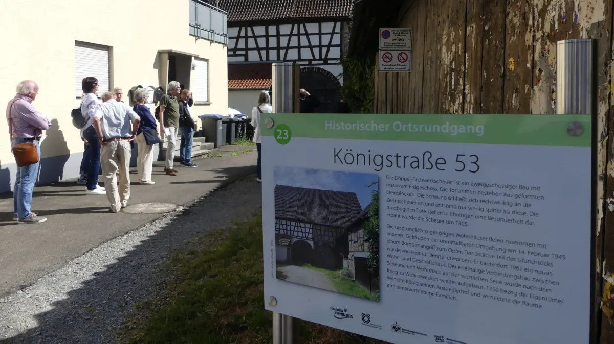 Informationstafeln erläutern die Geschichte der 33 denkmalgeschützten Gebäude in Ehningen.