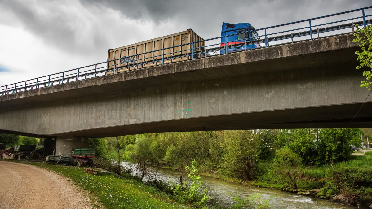Sanierung der Filsbrücke bei Plochingen.