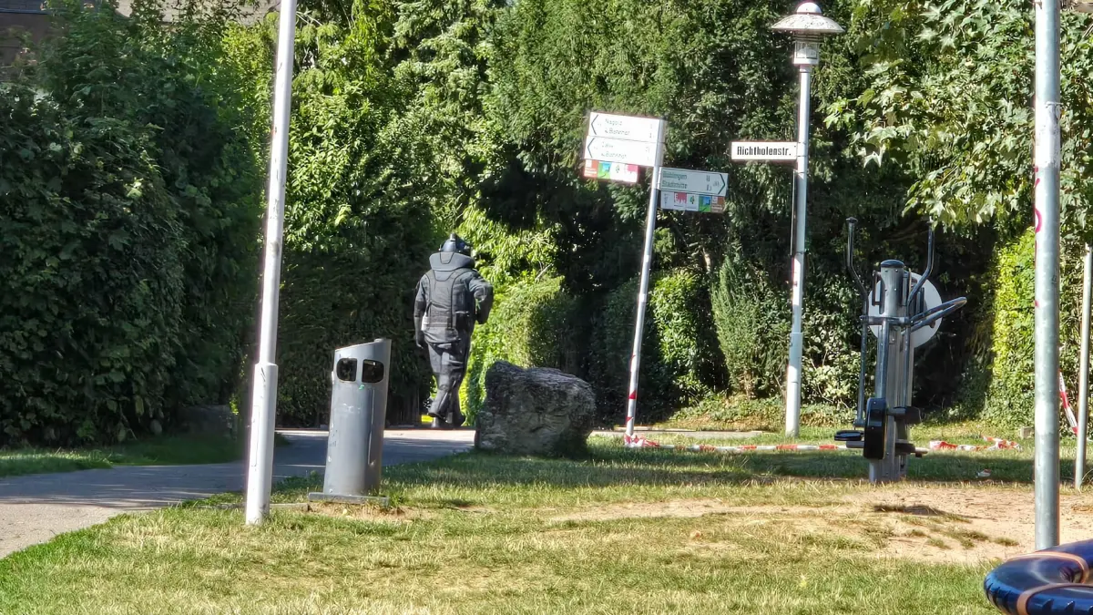 Verdaechtiger Gegenstand gefunden. Siehe PM Polizei Ludwigsburg.