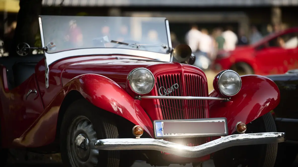 KEINEN AUSSCHNITT MACHEN Remstal-Klassic: KEINEN AUSSCHNITT MACHEN
Waiblingen, DEU, 26.07.2026
Remstal-Klassic. Oldtimer Rally.
No model release. Kein Einverständnis für Werbung, keine Weitergabe an Dritte.
Abgebildete Personen haben der Veröffentlichung in der STZN zugestimmt.